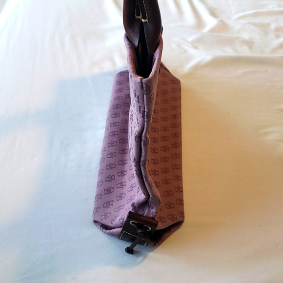 Dooney and Bourke Top Handle Tote - Picture 4 of 7